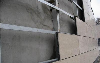 外墻建筑材料對比：保溫裝飾一體板與傳統(tǒng)石材幕墻