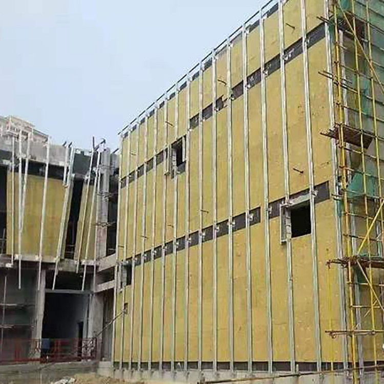 巖棉板施工需滿足的條件探析